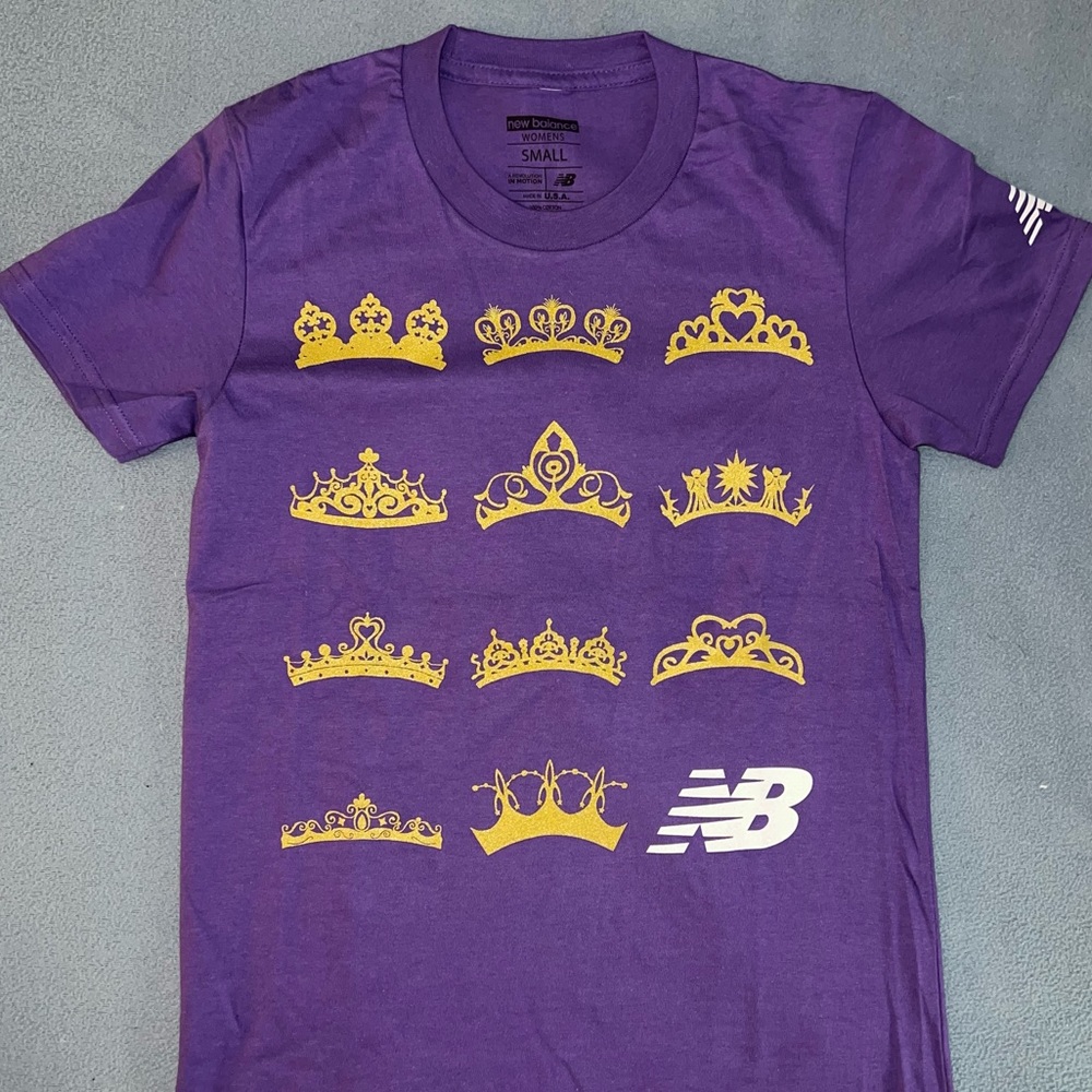 EUC New Balance RunDisney Princess crowns t-shirt